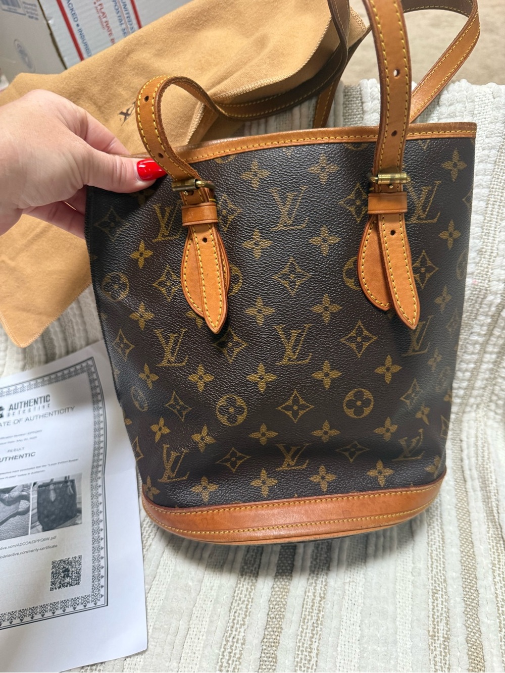 Louis Vuitton Monogram Bucket Tote in Brown and Tan Leather - Picture 2 of 12